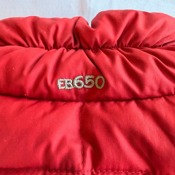Eddie Bauer EB650 Women’s Deep Red Puffer Vest Grey Interior Size XXL - Picture 8 of 9
